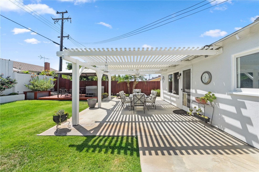 846 De Jur Property Photo 34