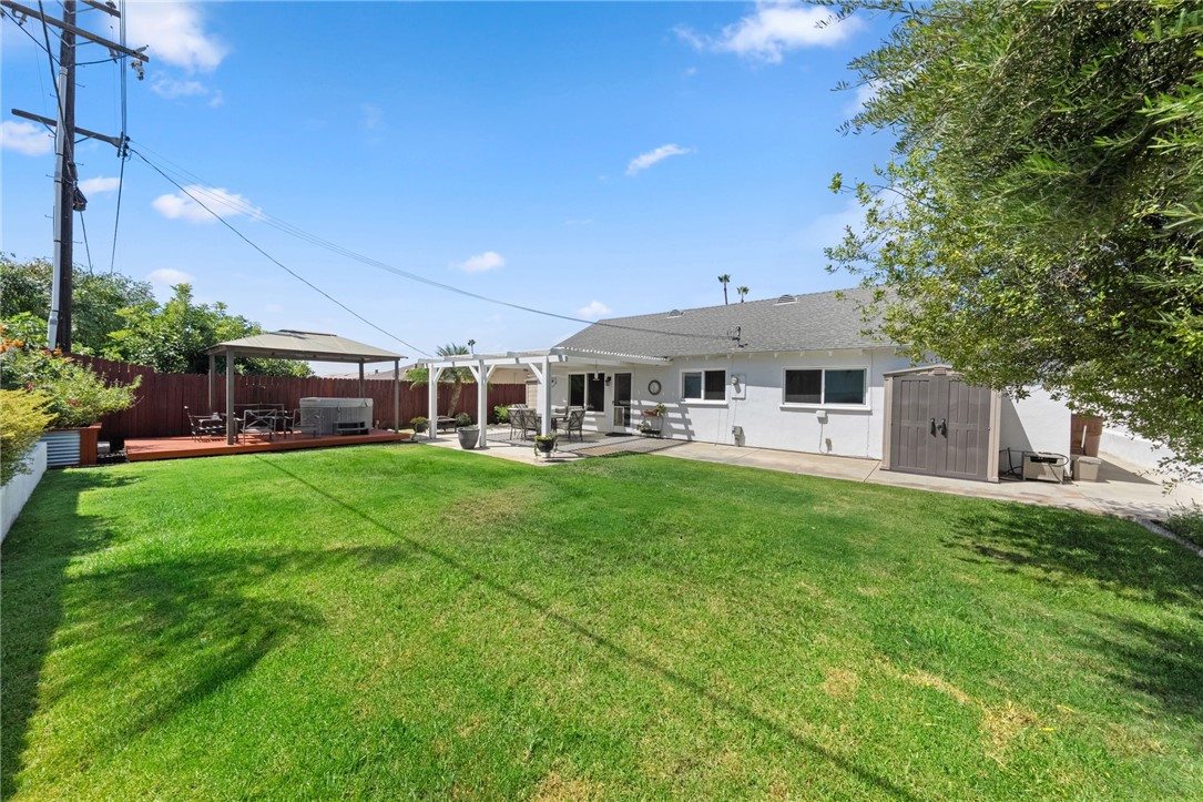 846 De Jur Property Photo 36