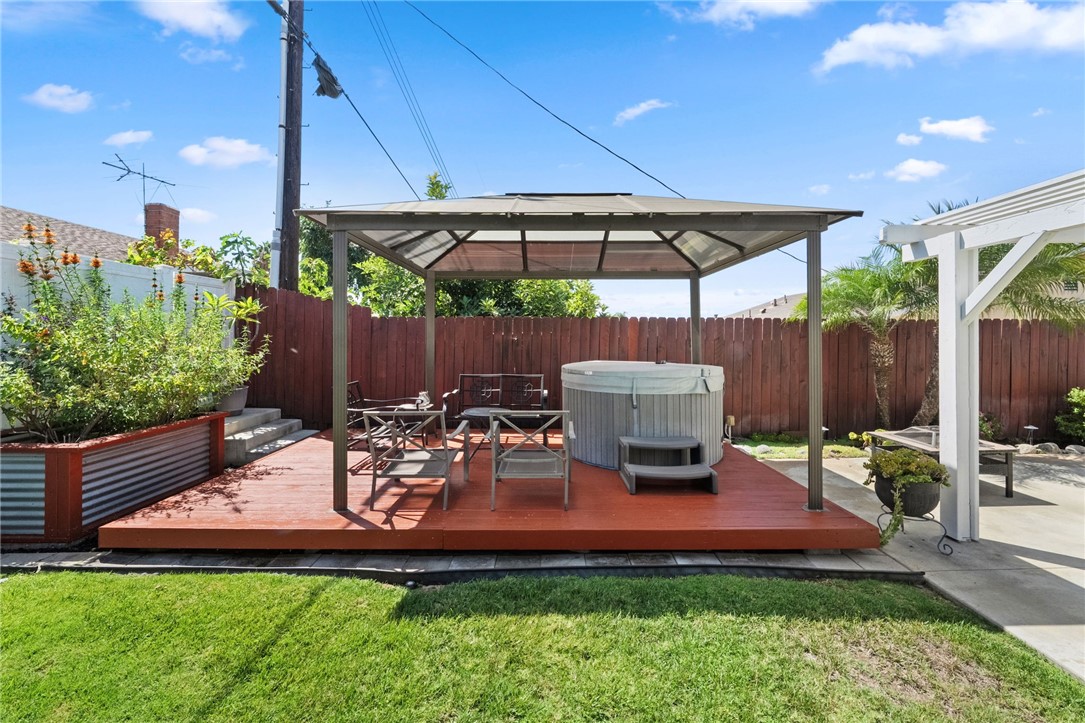 846 De Jur Property Photo 37