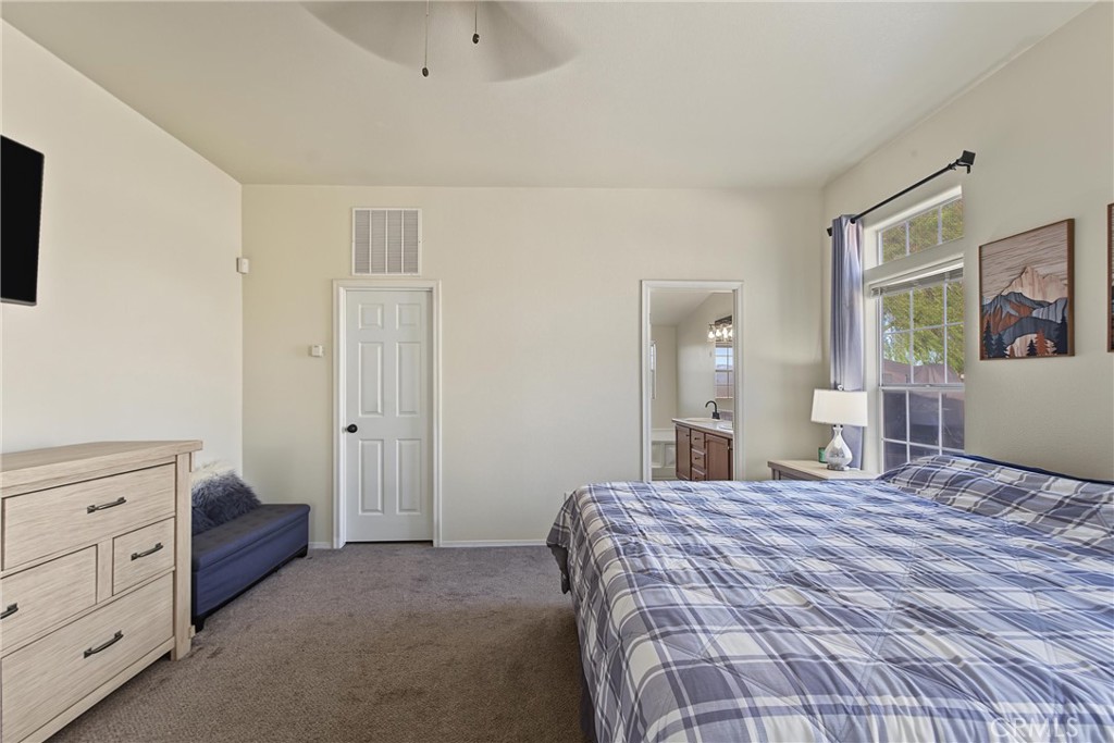 43850 Cowboy Country Trail Property Photo 18
