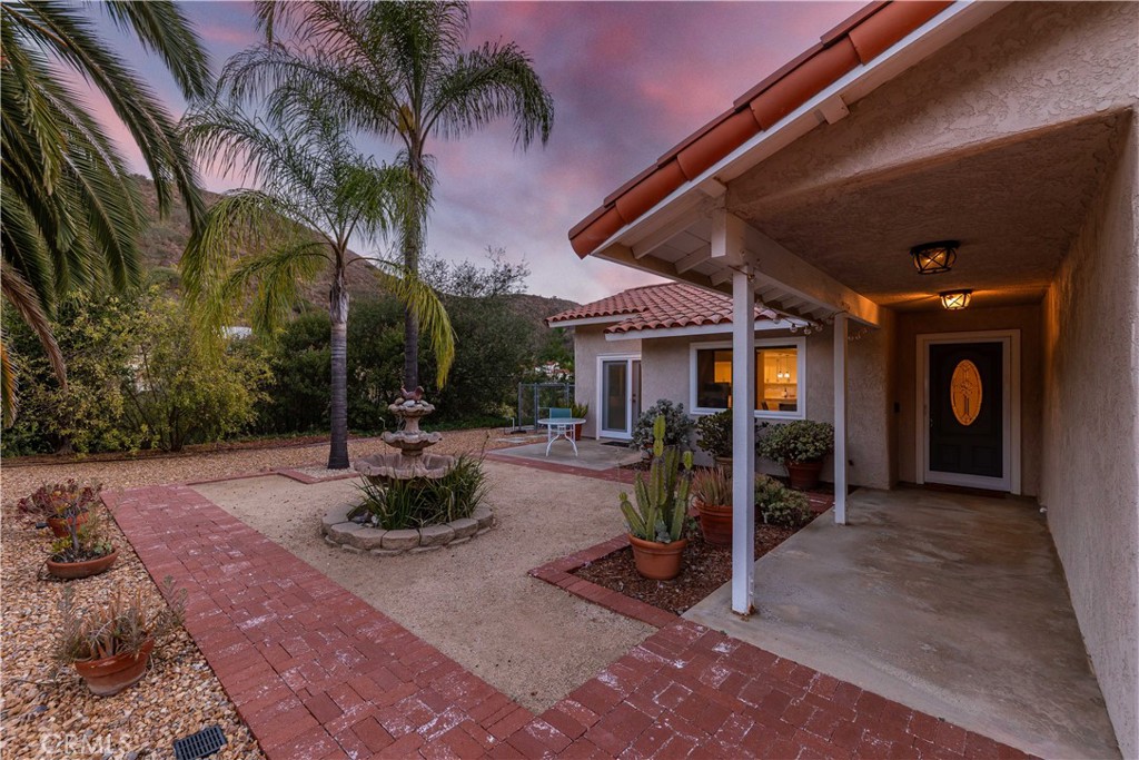 45251 La Cruz Dr Property Photo 3