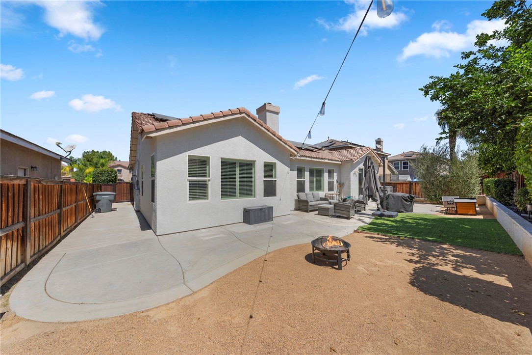 1867 Jasmine Court Property Photo 3