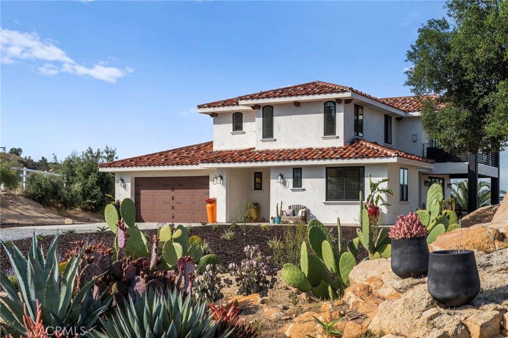 41950 Hacienda Dr Property Photo 6