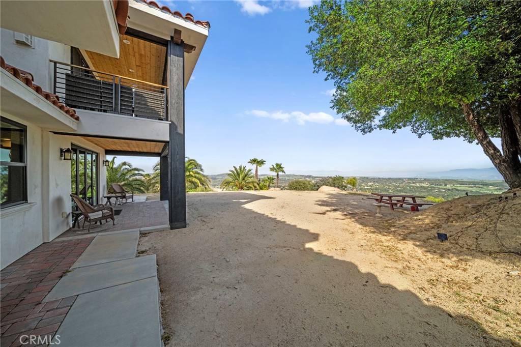 41950 Hacienda Dr Property Photo 31