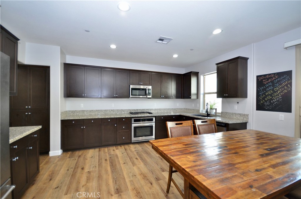 42648 Indigo Place Property Photo 3