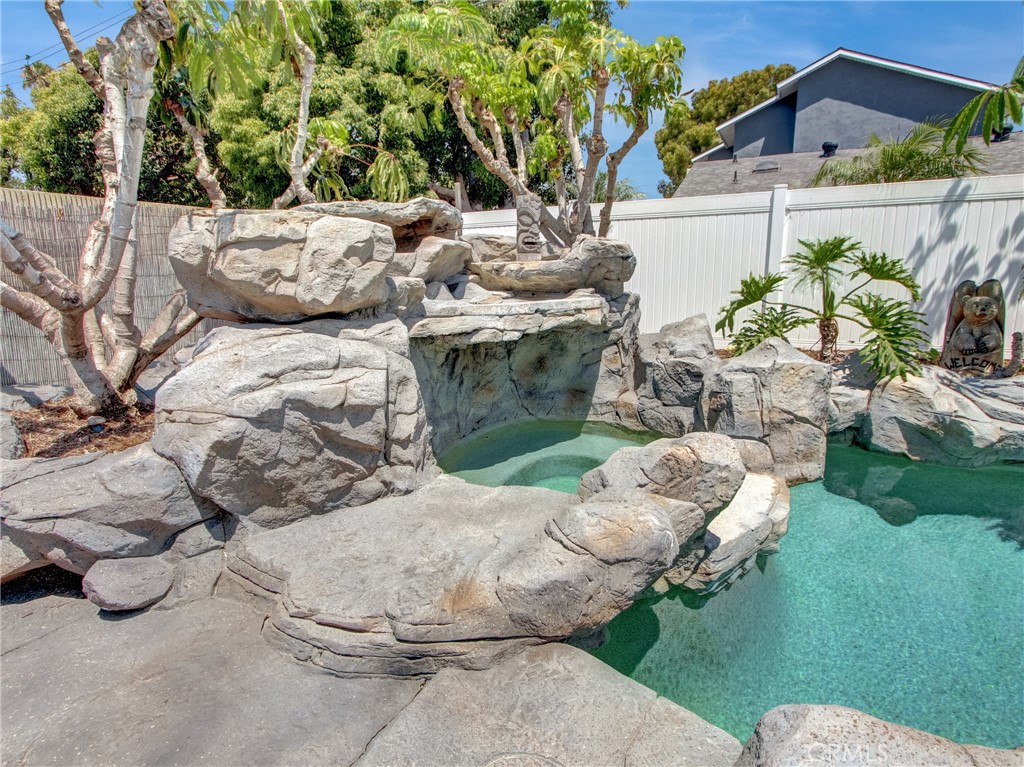 6241 Mar Vista Drive Property Photo 1
