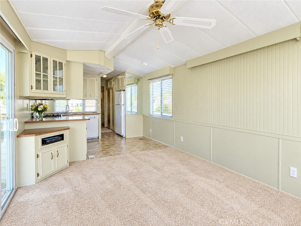 1295 S Cawston 38 Property Photo 3