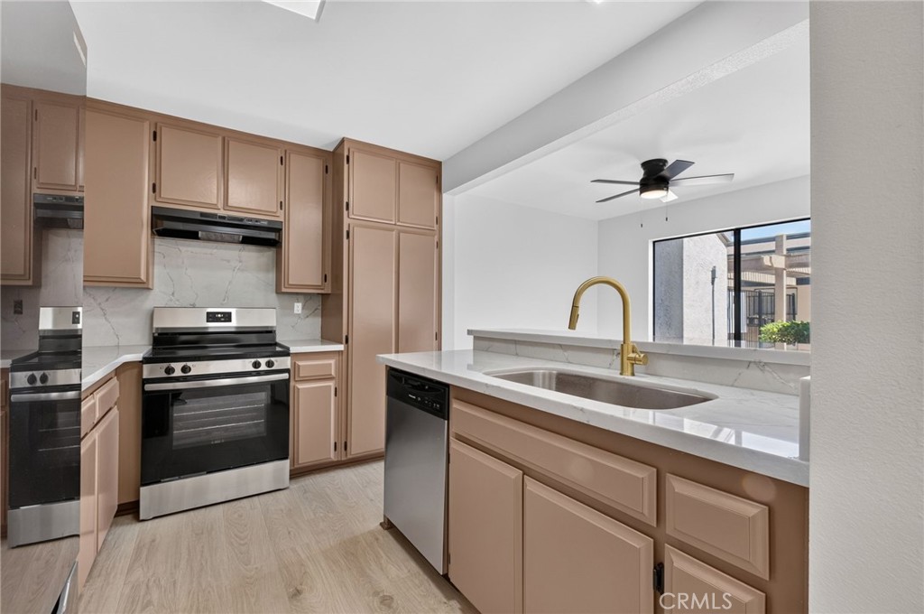 450 W W Vermont 201 Property Photo 1