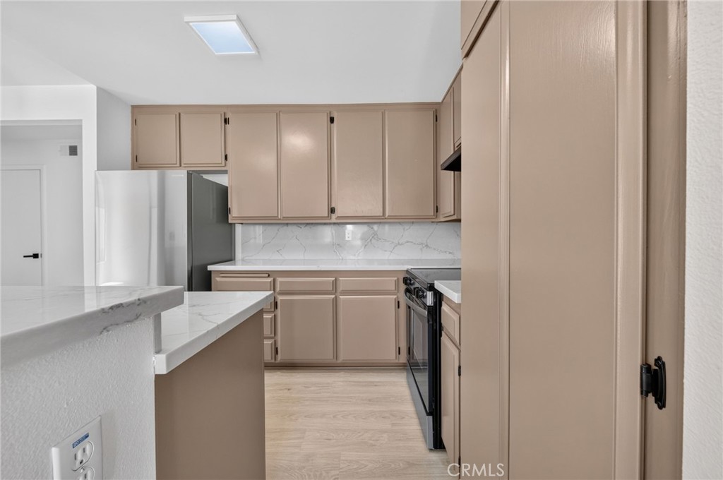 450 W W Vermont 201 Property Photo 25