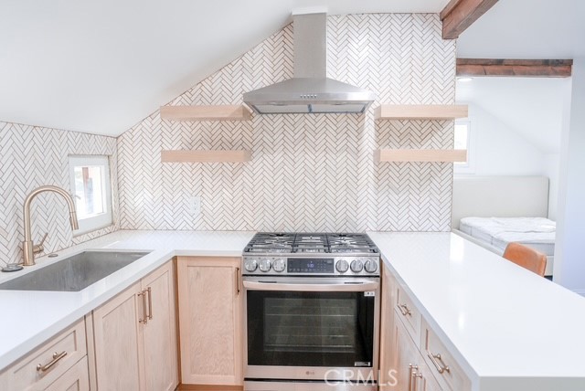 1004 Cajon Street Property Photo 4