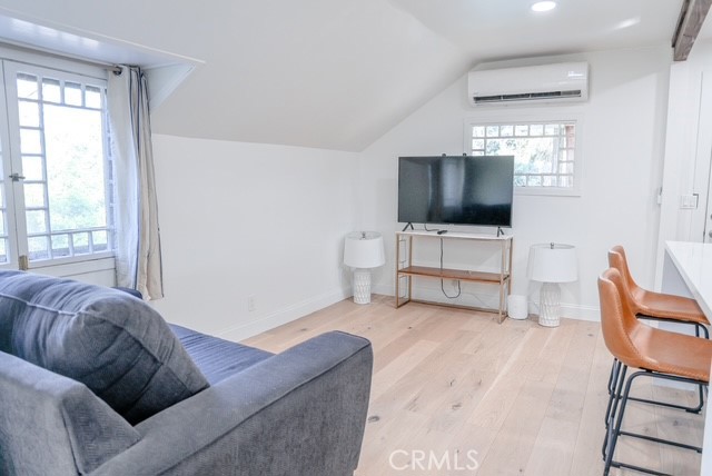 1004 Cajon Street Property Photo 8