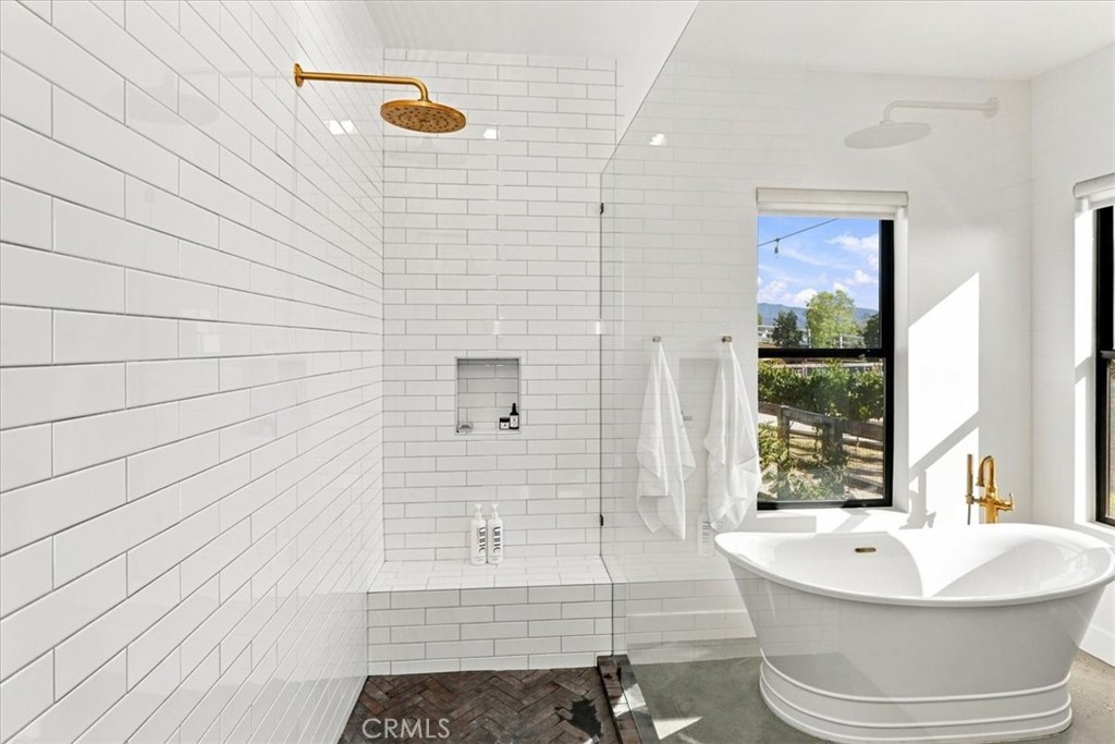 41838 Altanos Property Photo 29