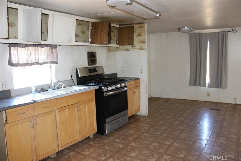 21884 Walnut Property Photo 7