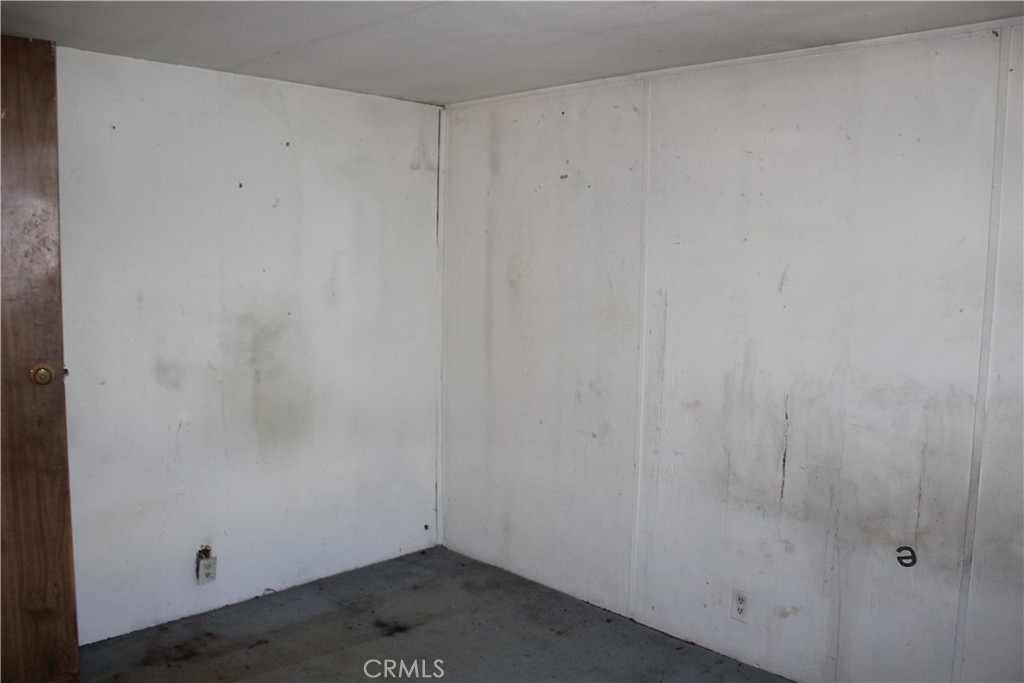 21884 Walnut Property Photo 12