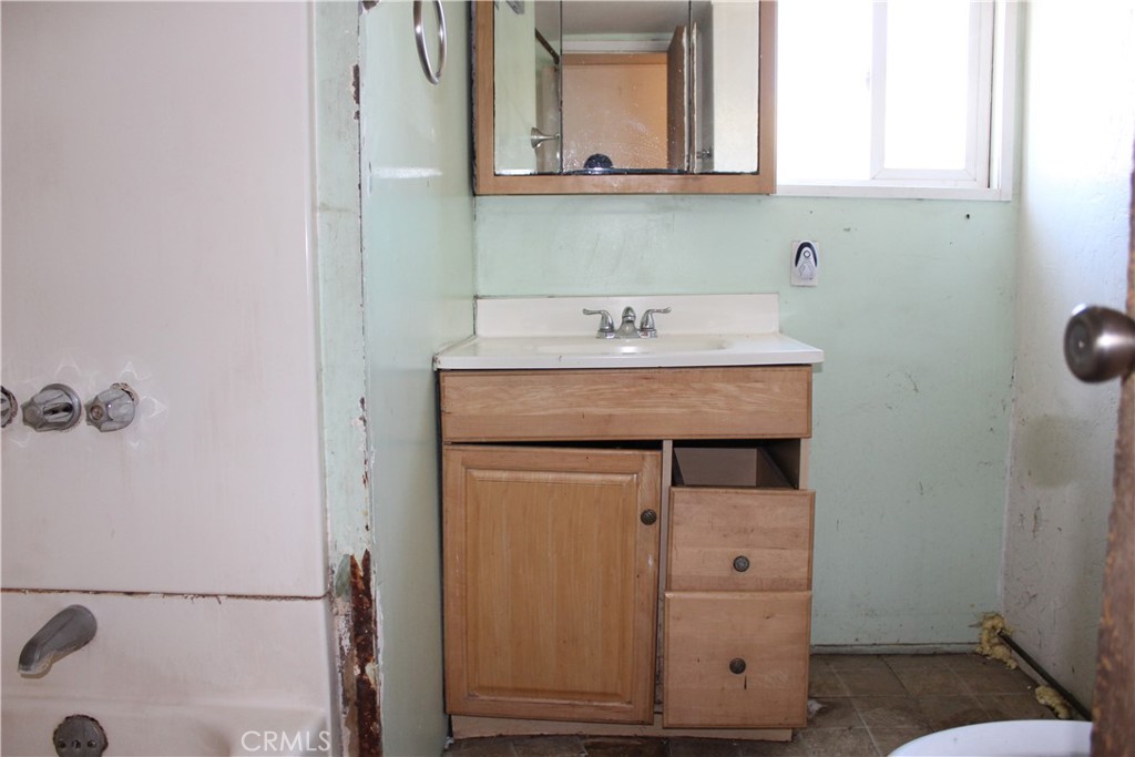 21884 Walnut Property Photo 14
