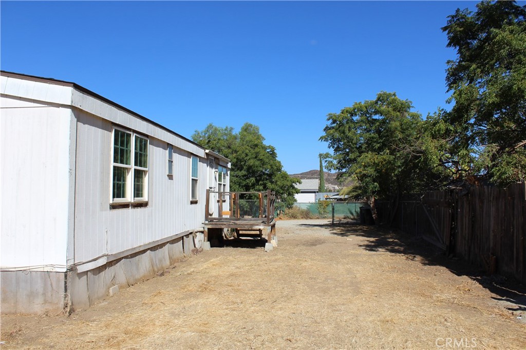 21884 Walnut Property Photo 17