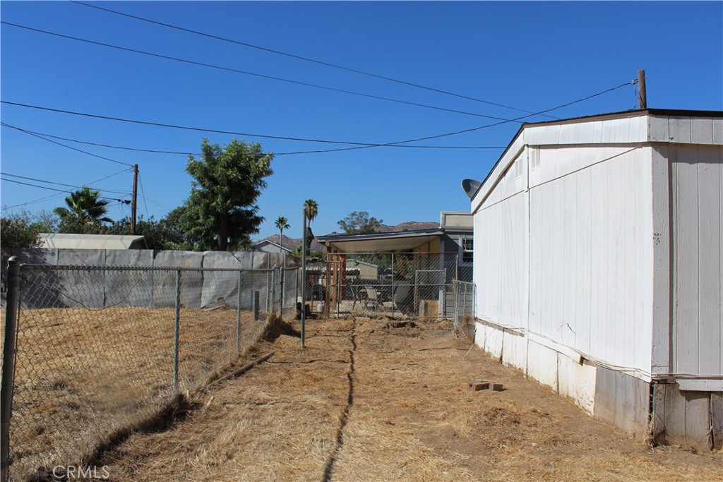 21884 Walnut Property Photo 18