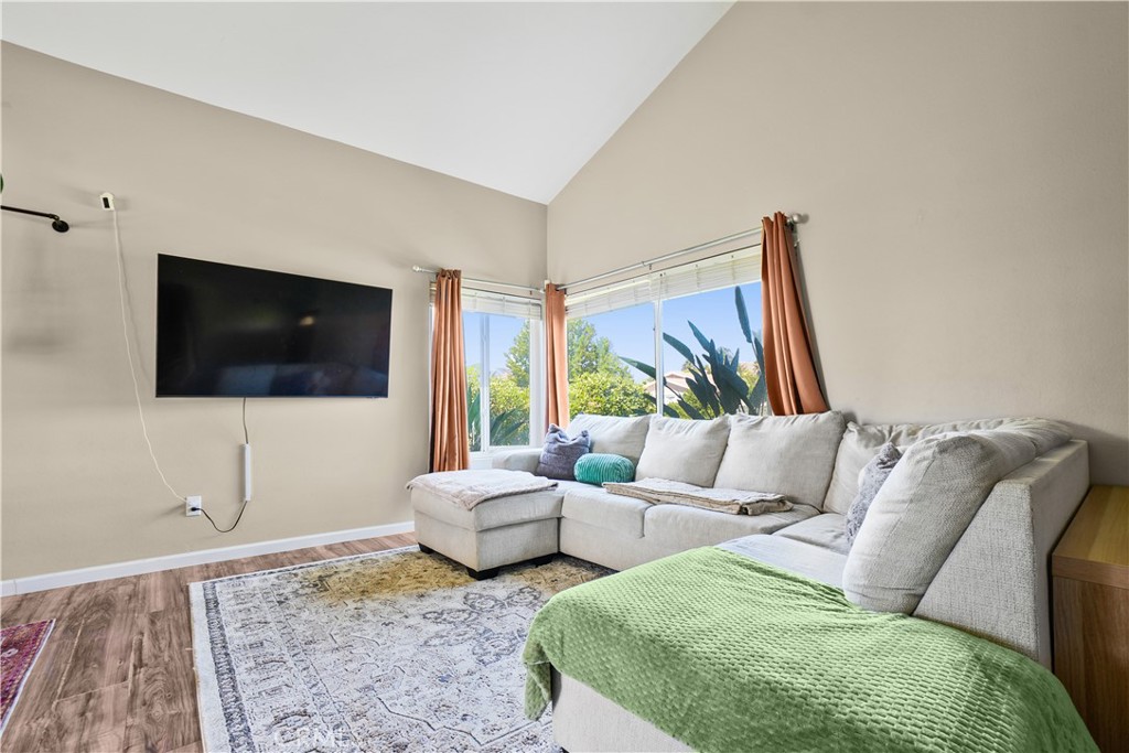 4593 Mardi Gras Property Photo 4
