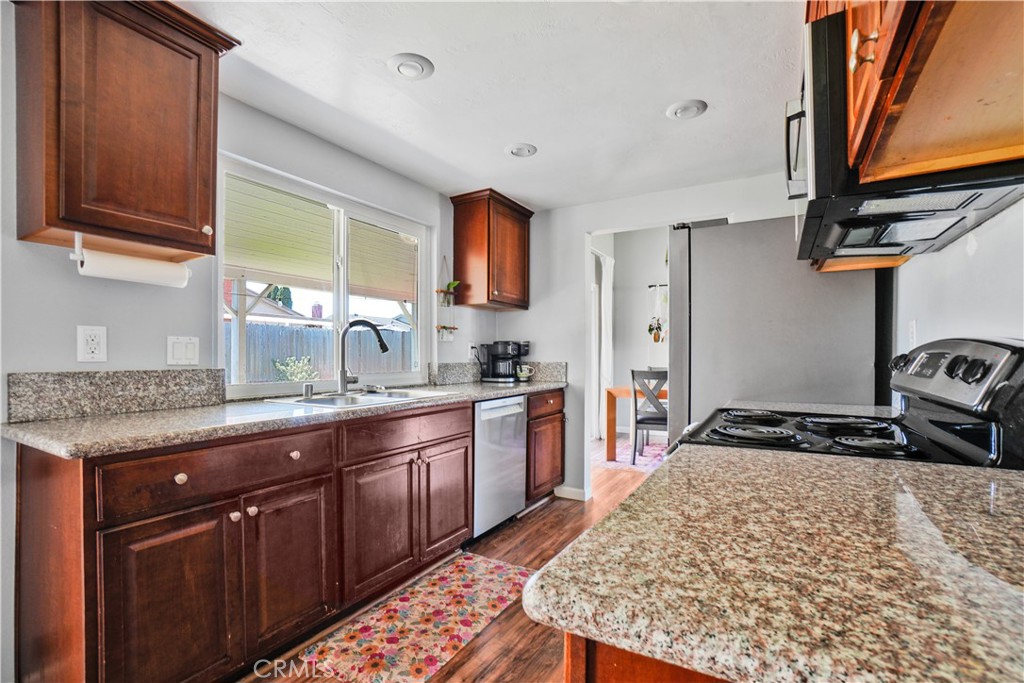4593 Mardi Gras Property Photo 9