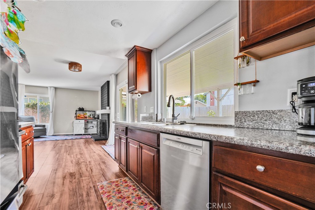 4593 Mardi Gras Property Photo 10
