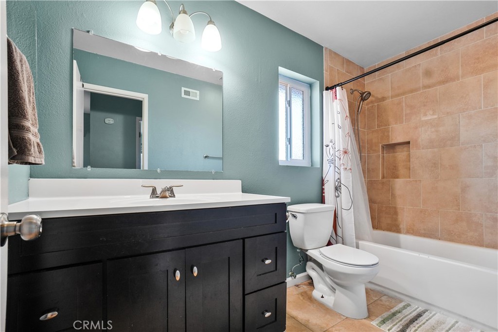 4593 Mardi Gras Property Photo 20