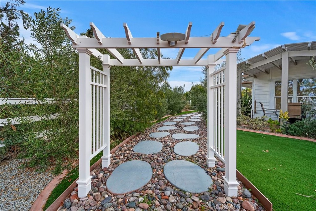 39565 Spanish Oaks Drive Property Photo 21