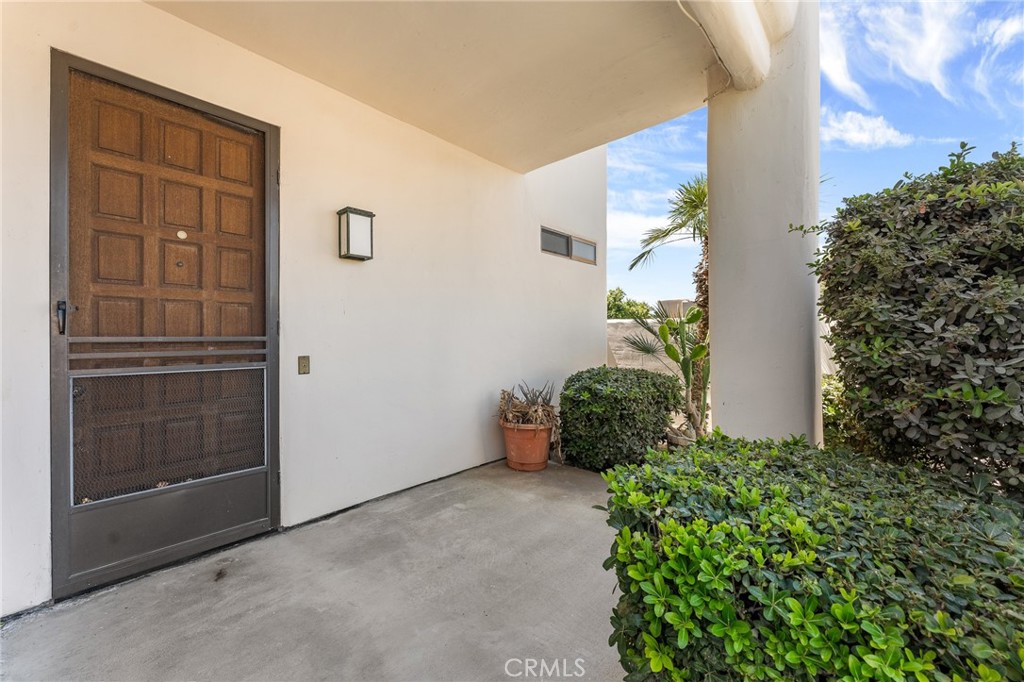 67451 Toltec Court Property Photo 6