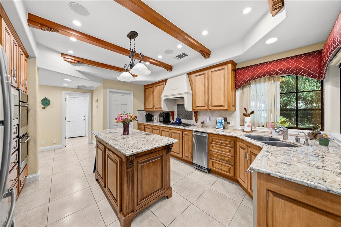 22395 Poplar Court Property Photo 12