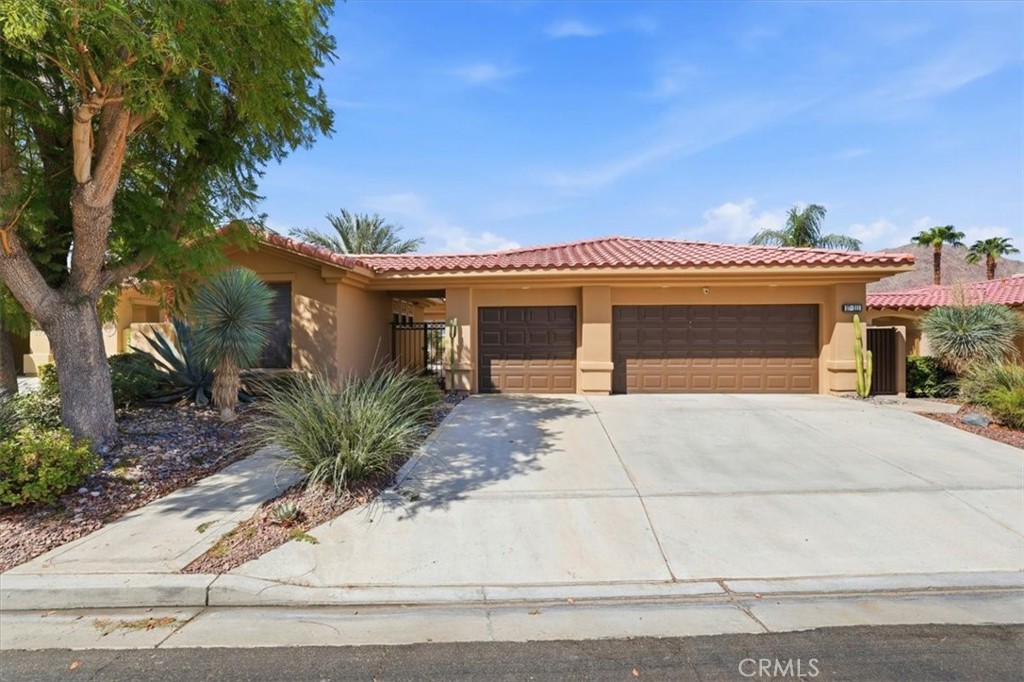 57211 Medinah Property Photo 2
