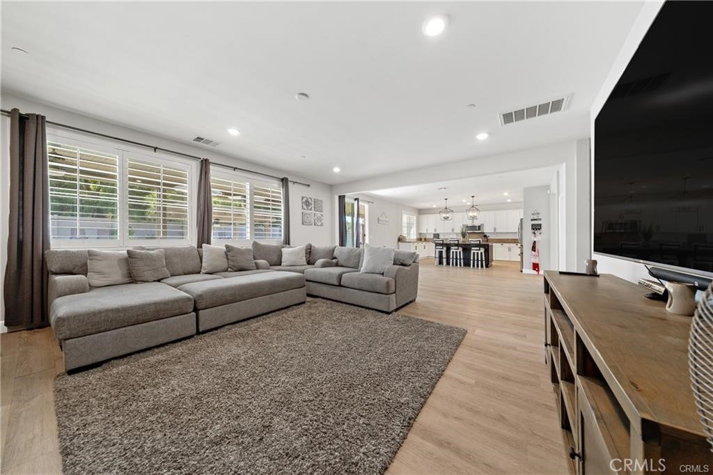 23407 Crystal Way Property Photo 5