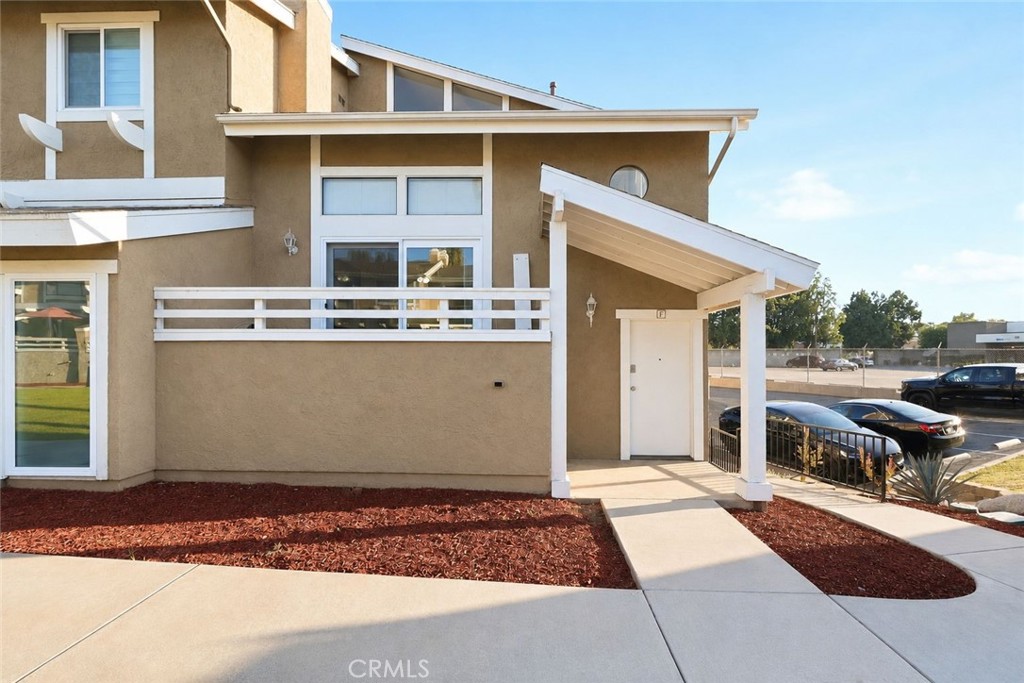 981 W Imperial Property Photo 1