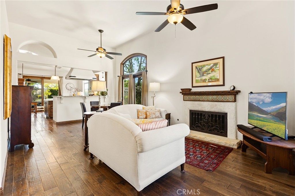 41555 Corte Amalia Property Photo 8