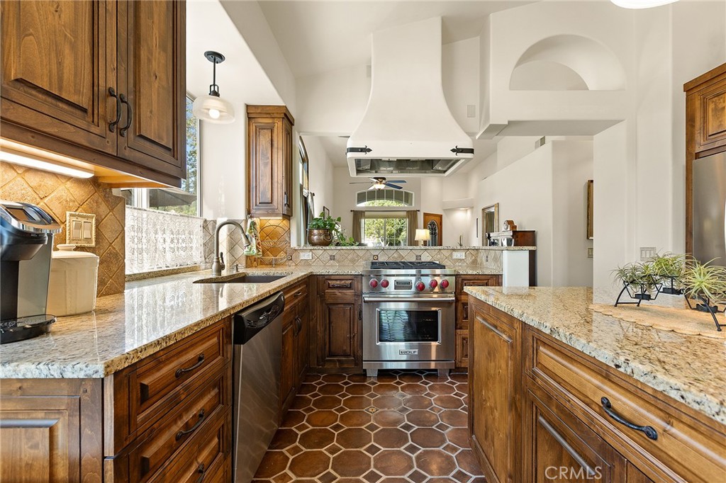41555 Corte Amalia Property Photo 18