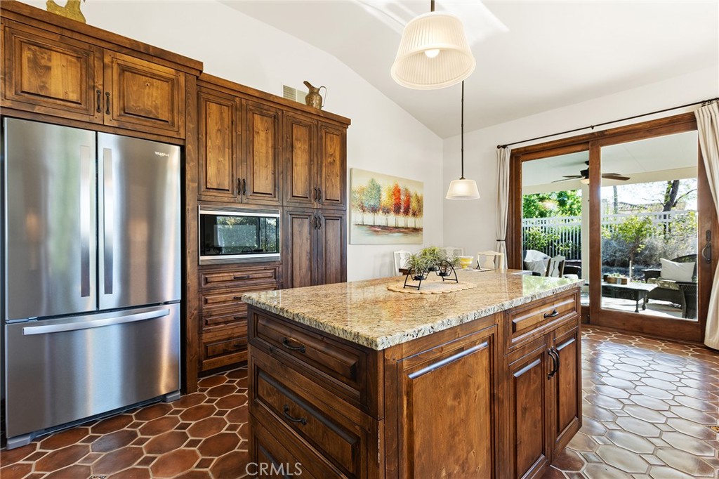 41555 Corte Amalia Property Photo 23