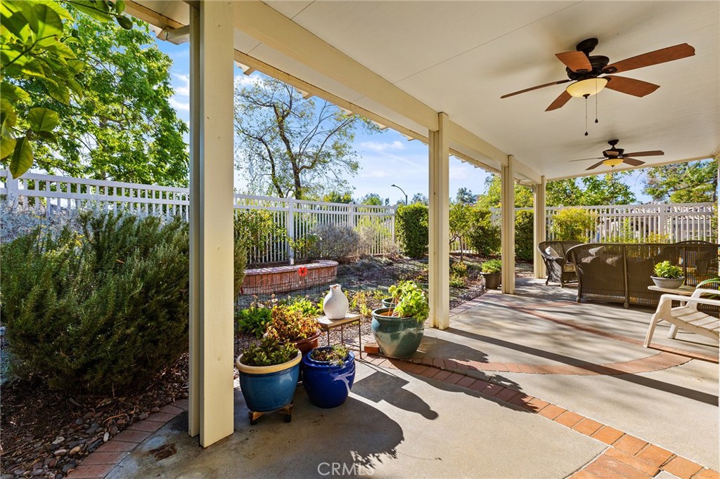 41555 Corte Amalia Property Photo 44