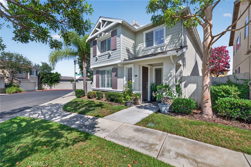 1208 Date Palm Property Photo 3