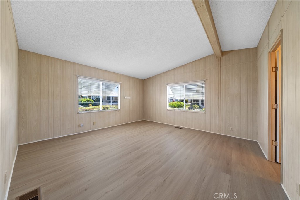 1300 W Menlo Avenue 170 Property Photo 10