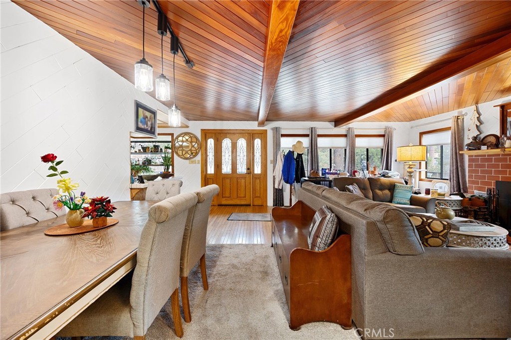 54025 Pine Crest Avenue Property Photo 7