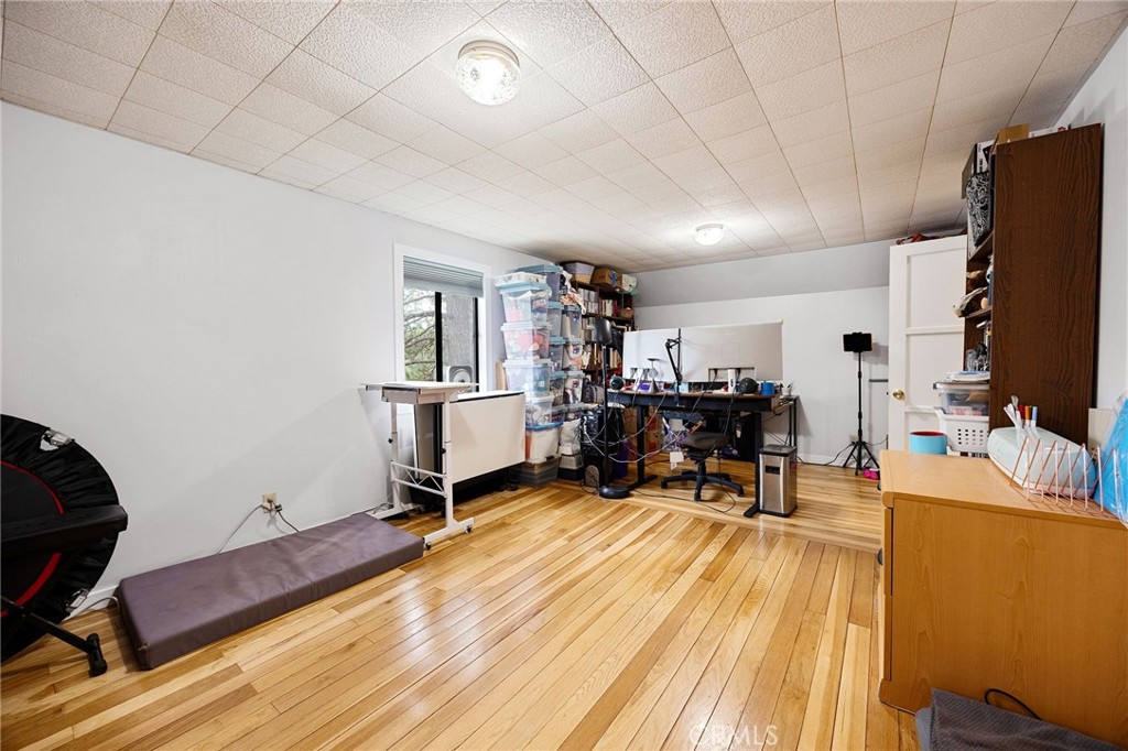 54025 Pine Crest Avenue Property Photo 14