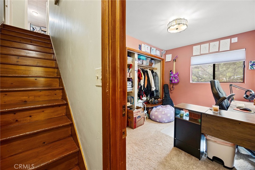 54025 Pine Crest Avenue Property Photo 19
