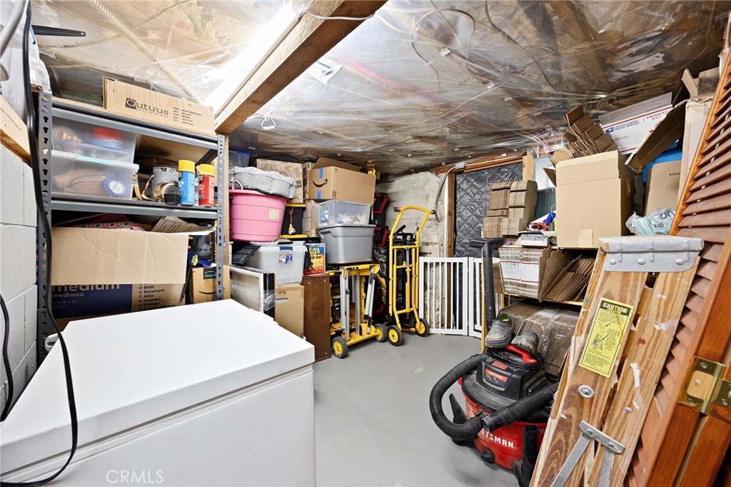 54025 Pine Crest Avenue Property Photo 24