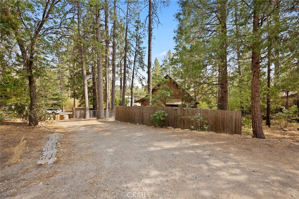 54025 Pine Crest Avenue Property Photo 30