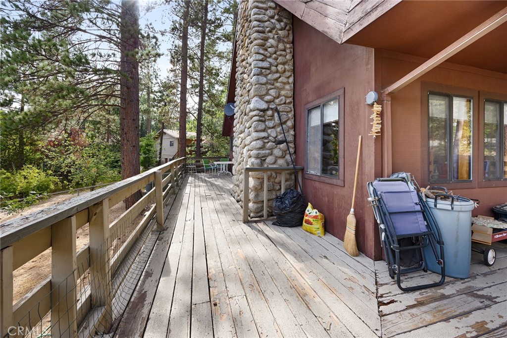 54025 Pine Crest Avenue Property Photo 31