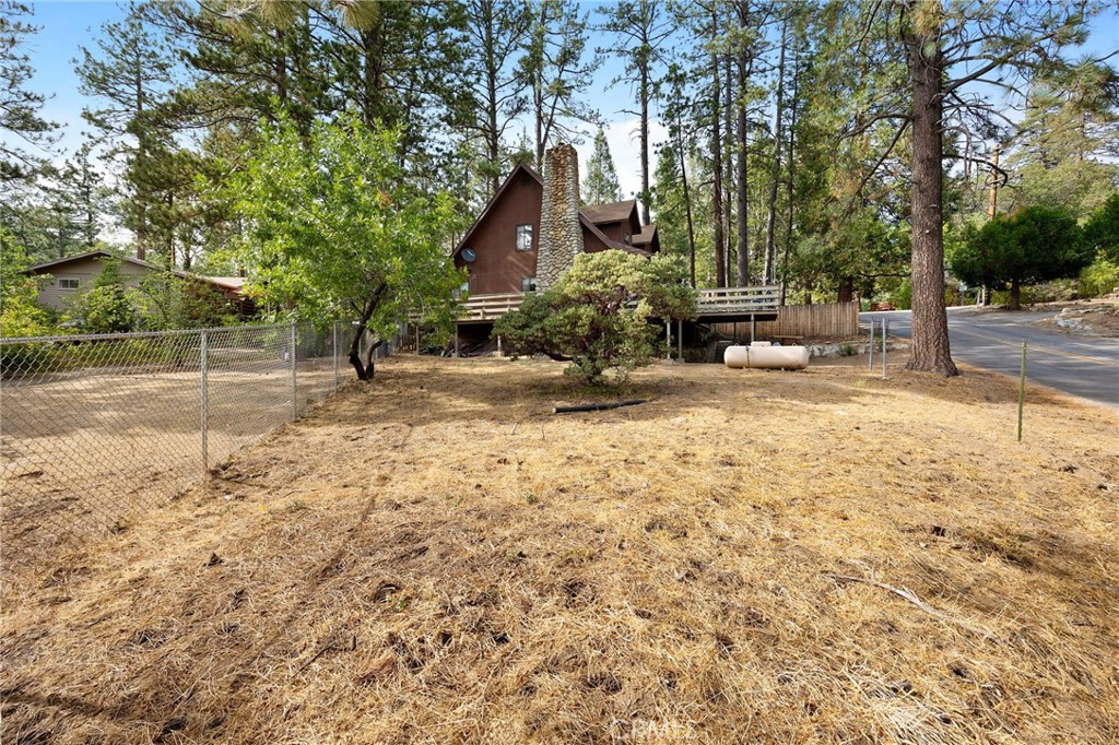 54025 Pine Crest Avenue Property Photo 34