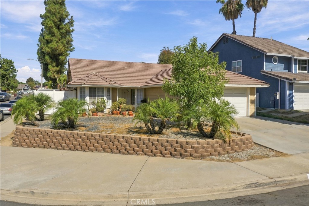 41181 Mountain Pride Drive Property Photo 1
