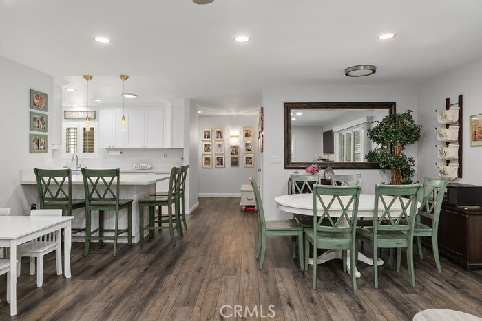 25611 Cherry Hills Boulevard Property Photo 6