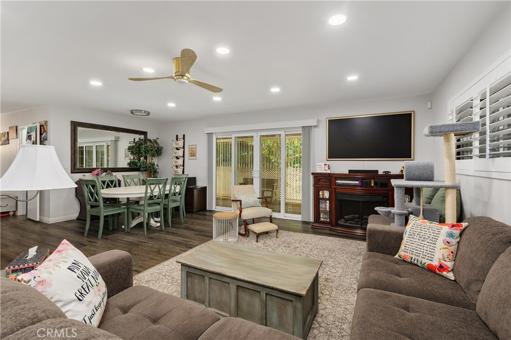 25611 Cherry Hills Boulevard Property Photo 10