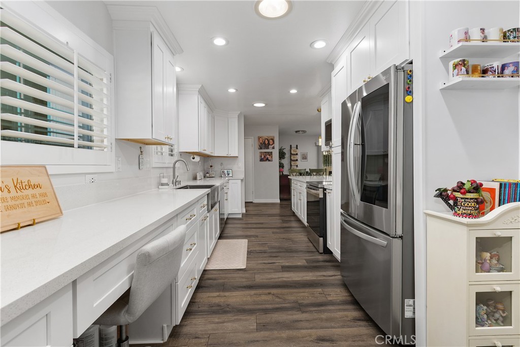 25611 Cherry Hills Boulevard Property Photo 13