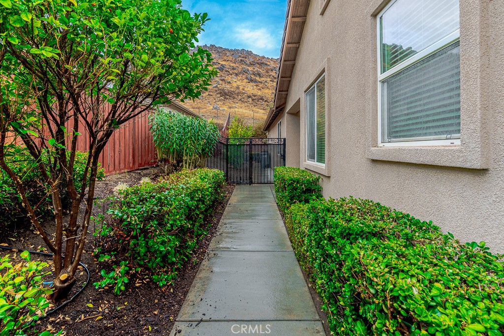 9256 Stephenson Lane Property Photo 4