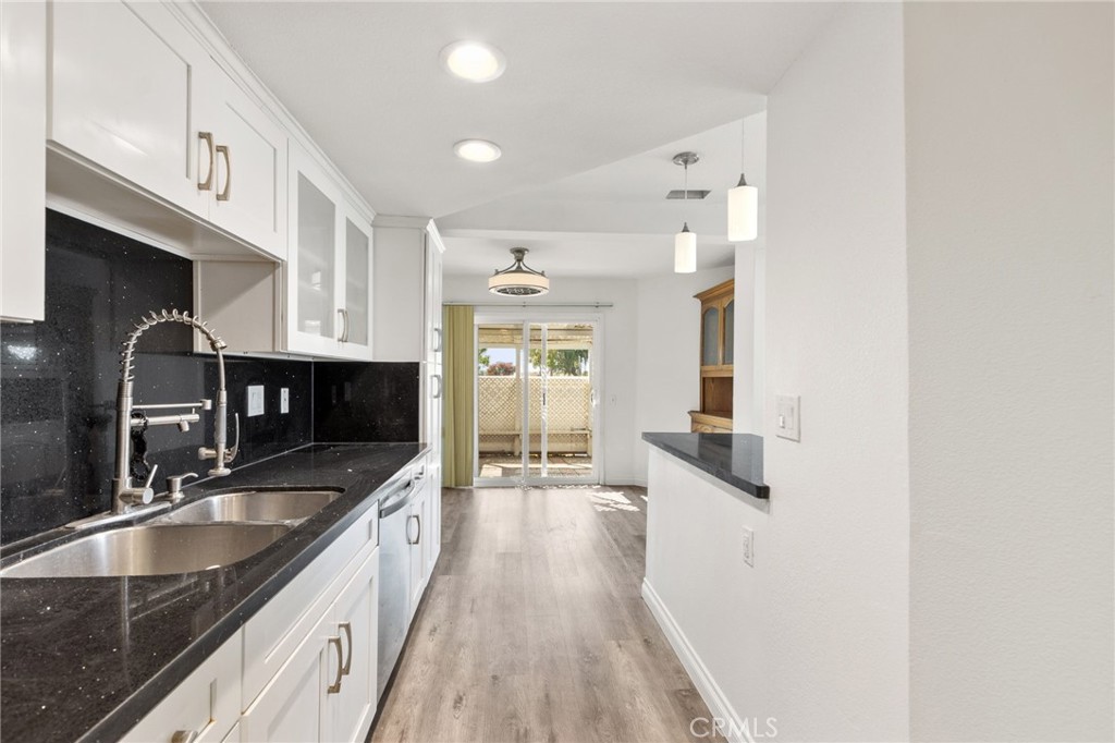 100 N Glendora Property Photo 21